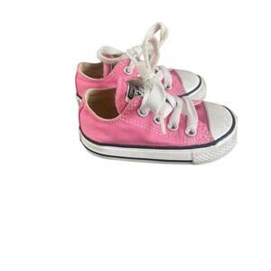 Size 4 Pink Converse All Stars